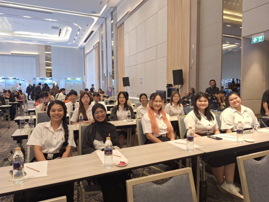 นักศึกษาเข้าร่วมประชุมวิชาการในงาน RMUTCON 2025