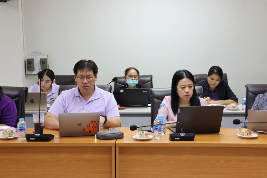 คณะกรรมการบริหารคณะเทคโนโลยีการเกษตรเข้าร่วมประชุม