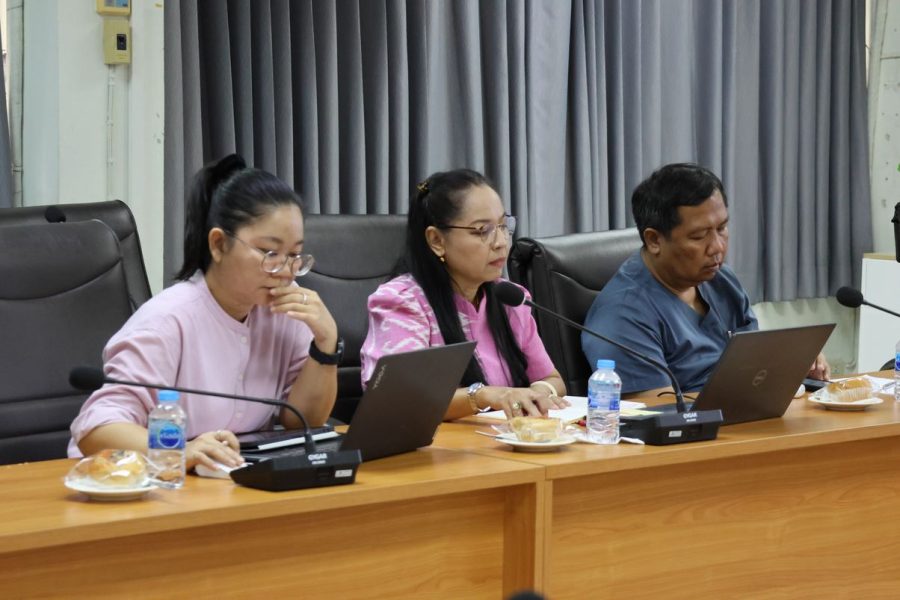 คณะกรรมการบริหารคณะเทคโนโลยีการเกษตรเข้าร่วมประชุม