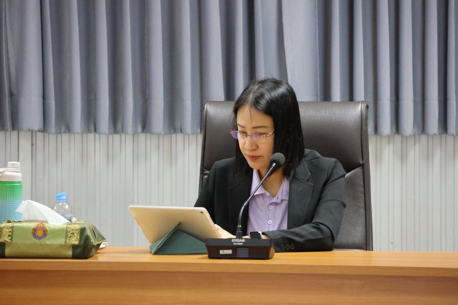 คณบดีคระเทคโนโลยีการเกษตร เป็นประธานการประชุมในครั้งนี้