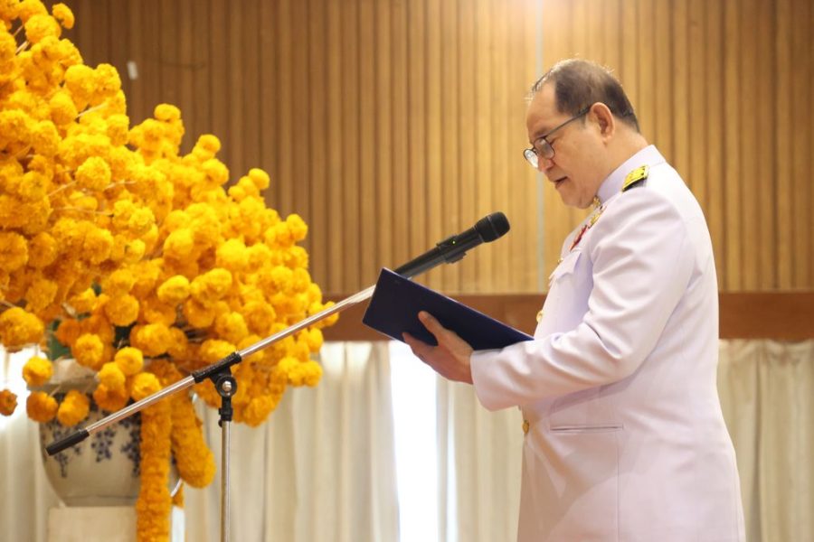รศ.ดร.สมหมาย ผิวสอาด ประธานในพิธีกล่าวคำถวายสัตย์ปฏิญาณตนเป็นข้าราชการและพลเมืองที่ดี