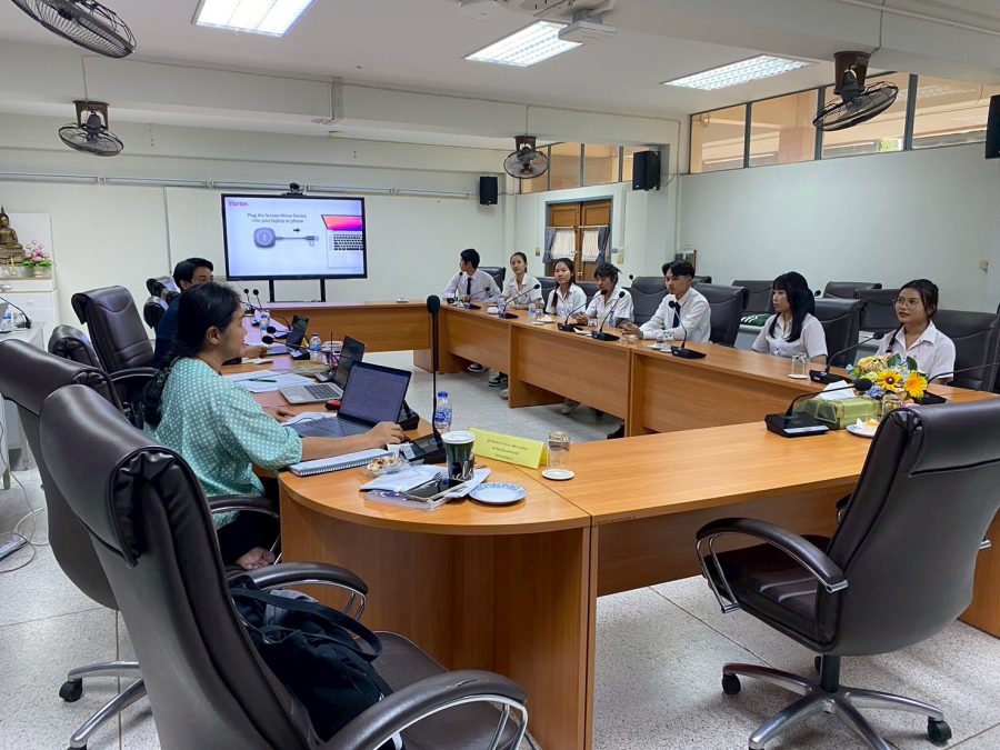คณะกรรมการตรวจปนะเมินสัมภาษณ์นักศึกษาสาขาสัตวศาสตร์