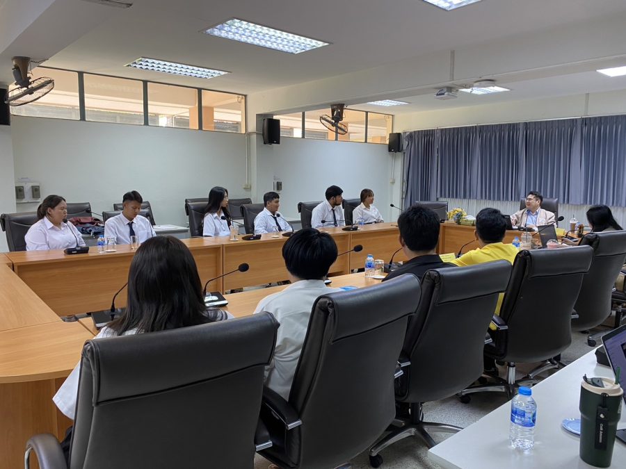 คณะกรรมการตรวจประเมินคุณภาพการศึกสาสัมภาษณ์นักศึกษาสาขาประมง
