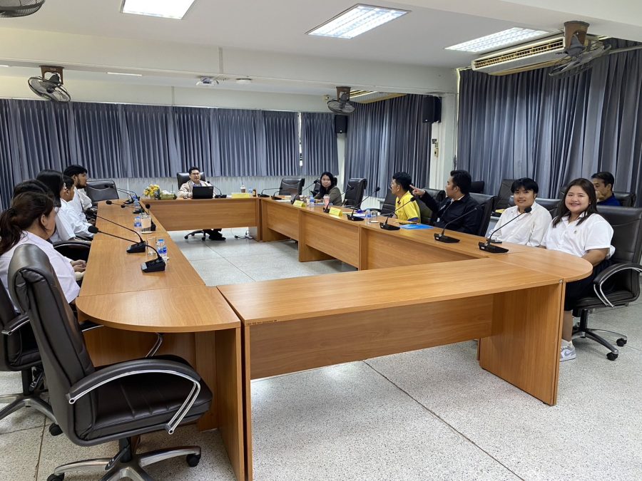 คณะกรรมการตรวจประเมินคุณภาพการศึกสาสัมภาษณ์นักศึกษาสาขาประมง