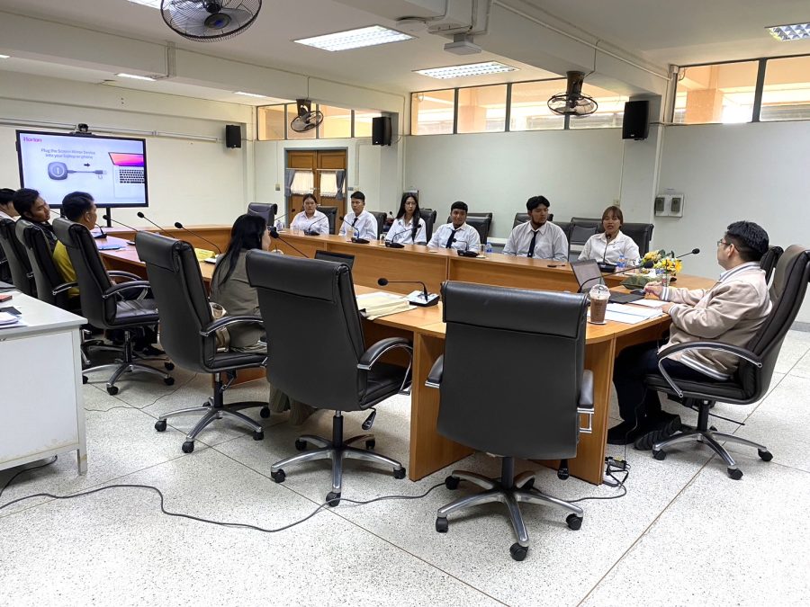คณะกรรมการตรวจประเมินคุณภาพการศึกสาสัมภาษณ์นักศึกษาสาขาประมง