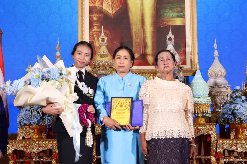 ภาพครอบครัวของนักศึกษา และแม่ตัวอย่างคณะเทคโนโลยีการเกษตร ประจำปี 2568