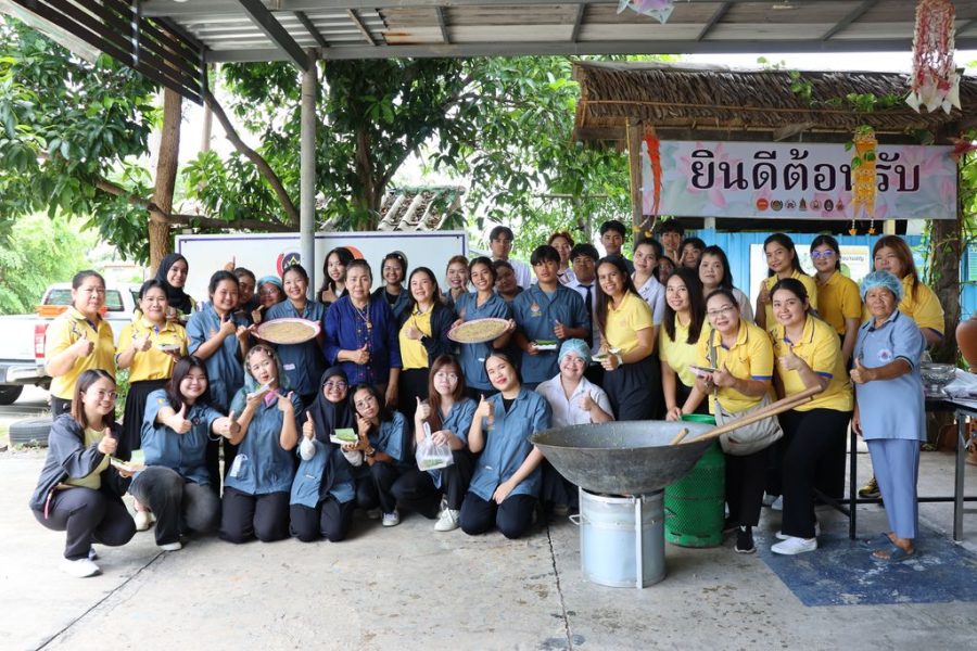 ภาพบรรยากาศการถ่ายภาพร่วมกันของผู้เข้าร่วมโครงการ