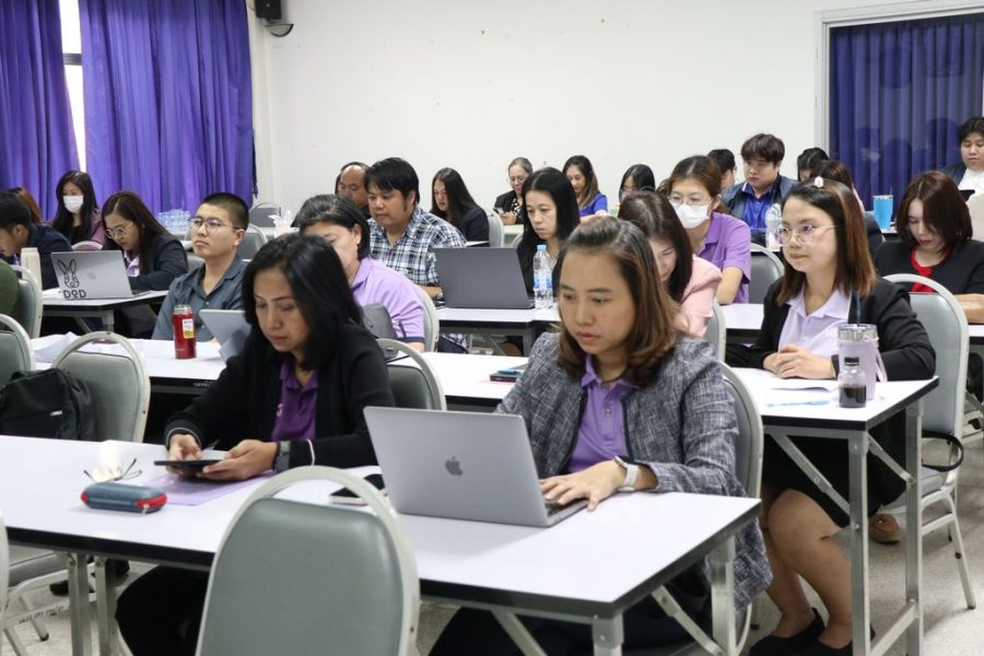 ประธานหลักสูตรสาขาเทคโนโลยีอาหาร(ต่อเนื่อง) เข้าร่วมประชุม