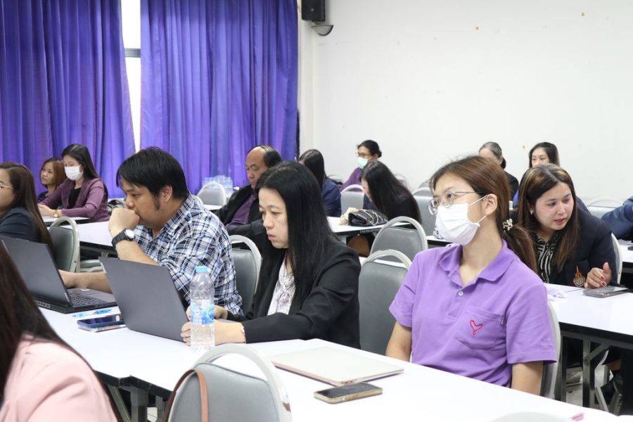 หัวหน้าสาขาวิชาเทคโนโลยีอุตสาหกรรมอาหาร และคณาจารย์ในสาขาเข้าร่วมประชุม