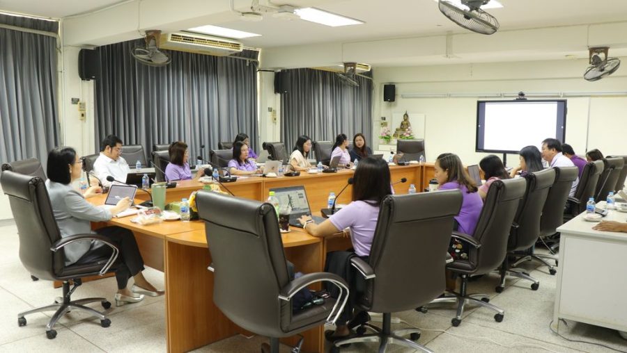 ภาพบรรยากาศในการประชุมคณะกรรมการบริหารคณะ ครั้งที่ 9/2568