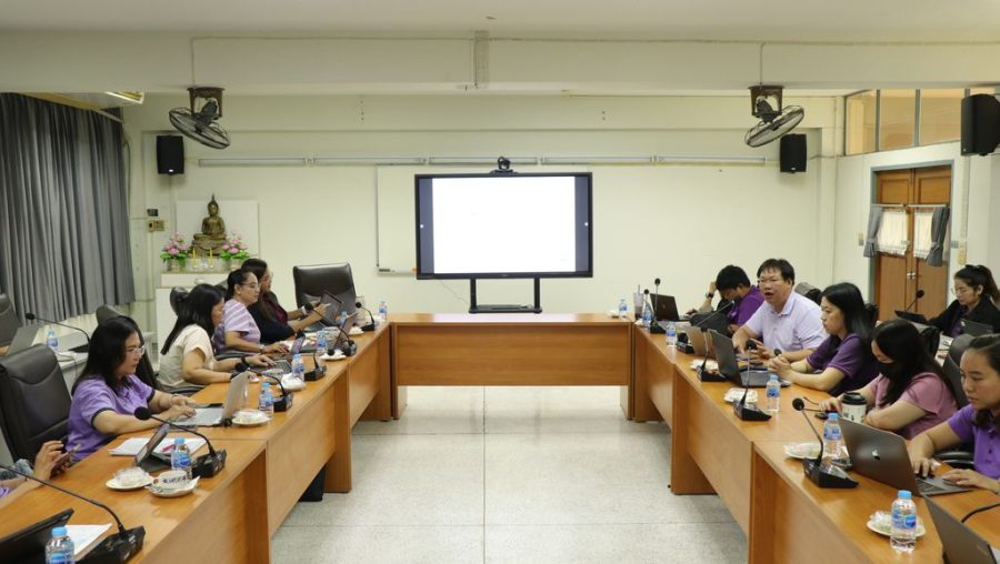 ภาพบรรยากาศในการประชุมคณะกรรมการบริหารคณะ ครั้งที่ 9/2568
