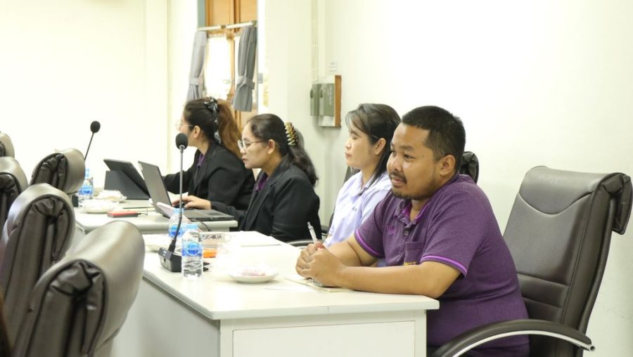 ตัวแทนบุคลากรแต่ละผ่ายเข้าร่วมประชุมในครั้งนี้
