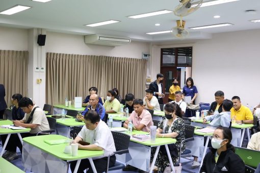 ภาพบรรยากาศการอบรมการผลิตพืชให้สารสําคัญในโรงงานผลิตพืชด้วยแสงเทียม (The Production of Crops with Phytochemicals in PFAL)