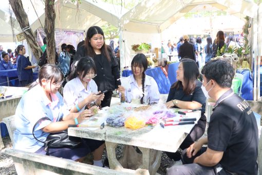 คณะเทคโนโลยีการเกษตร ร่วมจัดบูธ AgriTech Next Gen ในงาน RMUTT Open House 2026