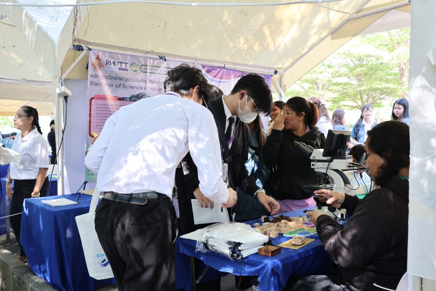 คณะเทคโนโลยีการเกษตร ร่วมจัดบูธ AgriTech Next Gen ในงาน RMUTT Open House 2026