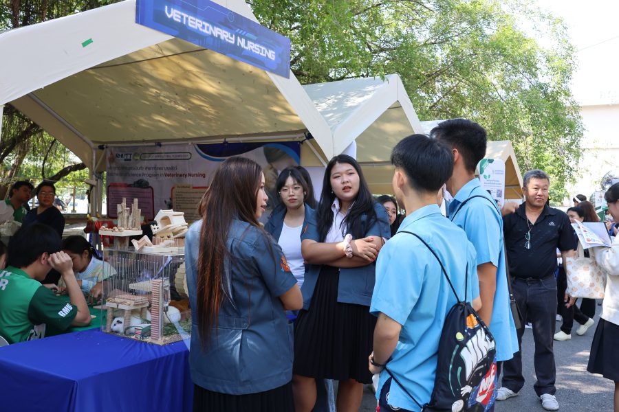 คณะเทคโนโลยีการเกษตร ร่วมจัดบูธ AgriTech Next Gen ในงาน RMUTT Open House 2026