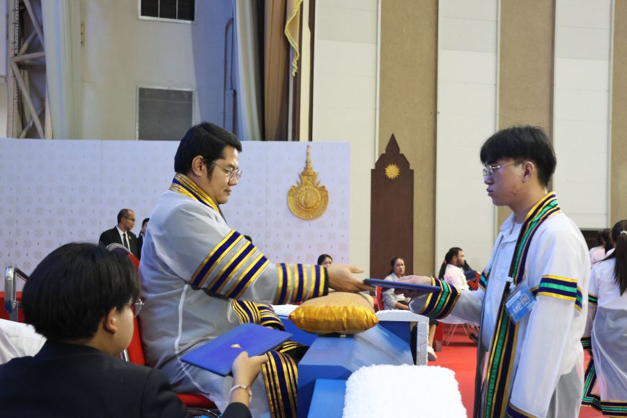 คณะเทคโนโลยีการเกษตร มทร.ธัญบุรี จัดซ้อมย่อยพิธีพระราชทานปริญญาบัตร ประจำปีการศึกษา ๒๕๖๗ เพื่อเตรียมความพร้อมให้แก่บัณฑิตก่อนเข้าร่วมพิธี