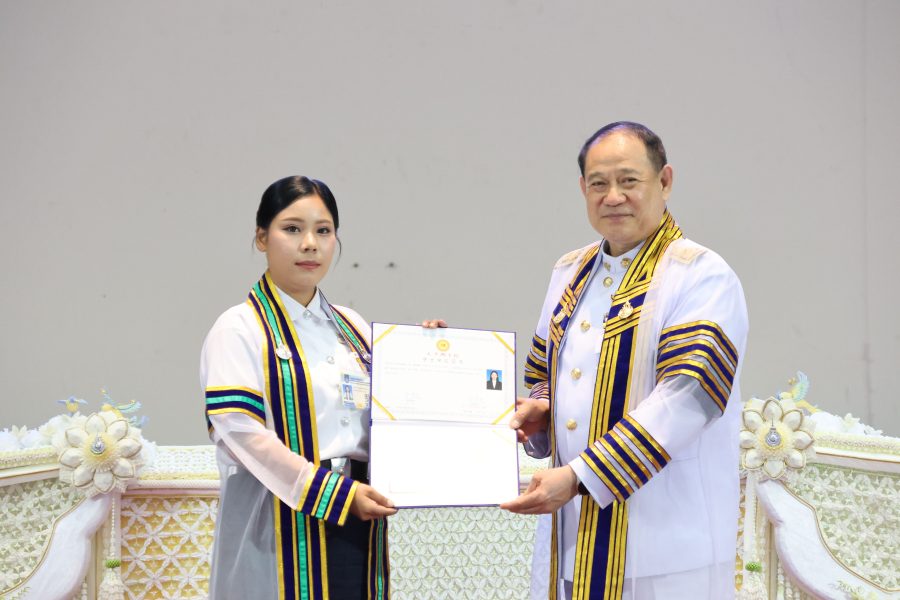 นักศึกษาทุนสถาบันเสรินหนง รุ่นที่ 1 เข้ารับปริญญาบัตรผู้สำเร็จการศึกษาระดับปริญญาตรี โครงการ Dual Degree Program