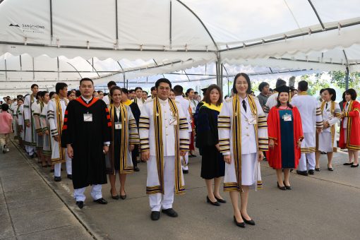 บัณฑิตคณะเทคโนโลยีการเกษตร มทร.ธัญบุรี เข้าร่วมพิธีพระราชทานปริญญาบัตร ครั้งที่ 39 ประจำปีการศึกษา 2567