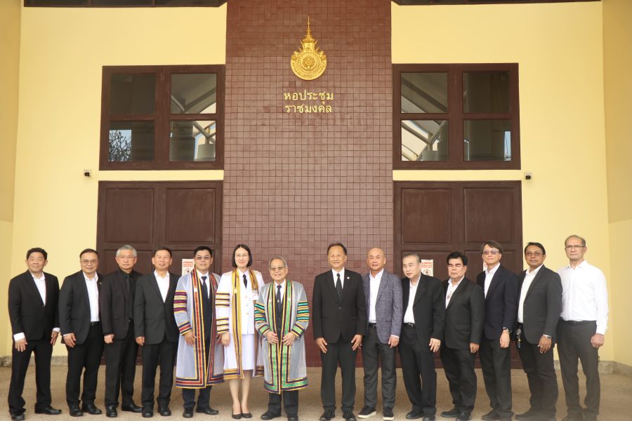 ร่วมแสดงความยินดีกับบัณฑิตกิตติมศักดิ์ คณะเทคโนโลยีการเกษตร ประจำปีการศึกษา 2567