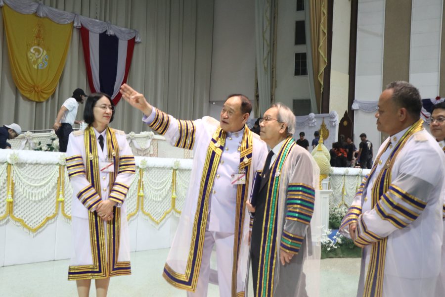 ร่วมแสดงความยินดีกับบัณฑิตกิตติมศักดิ์ คณะเทคโนโลยีการเกษตร ประจำปีการศึกษา 2567