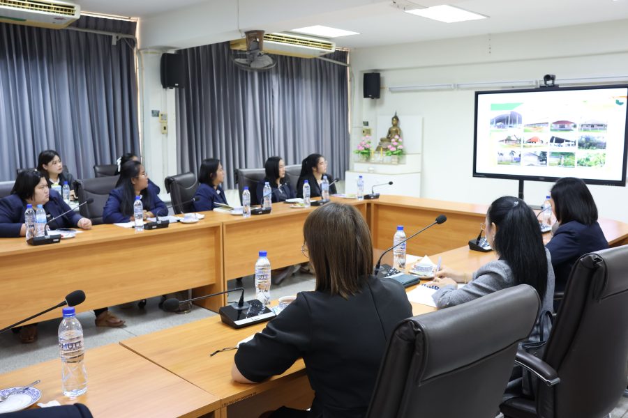 คณะเทคโนโลยีการเกษตร มหาวิทยาลัยเทคโนโลยีราชมงคลธัญบุรี ให้การต้อนรับผู้บริหาร คณาจารย์ และบุคลากรจากคณะเทคโนโลยีการเกษตรและอุตสาหกรรมการเกษตร มหาวิทยาลัยเทคโนโลยีราชมงคลสุวรรณภูมิ ศูนย์พระนครศรีอยุธยา (หันตรา) แลกเปลี่ยนองค์ความรู้งานประกันคุณภาพการศึกษา