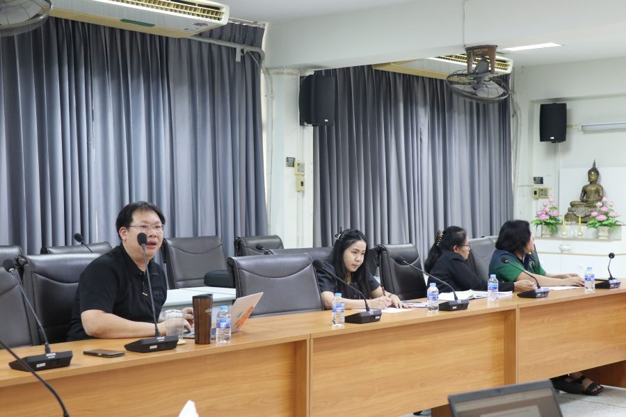 คณะเทคโนโลยีการเกษตร มทร.ธัญบุรี จัดประชุมคณะกรรมการคัดเลือกบุคลากร 2 ราย เพื่อเข้ารับการประเมินเข้าสู่ตำแหน่งที่สูงขึ้น