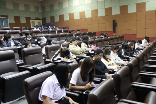 นักศึกษาคณะเทคโนโลยีการเกษตร มทร.ธัญบุรี เข้าร่วมอบรม “AI ที่เกี่ยวกับเทคโนโลยีการเกษตร” เตรียมความพร้อมก่อนฝึกประสบการณ์วิชาชีพ