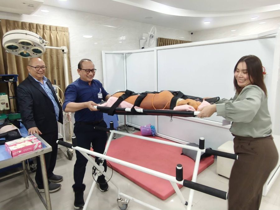 คณะเทคโนโลยีการเกษตร มทร.ธัญบุรี โดย ผศ.อมร อัศววงศ์ศานนท์ ร่วมเป็นกรรมการประเมินอาชีพพยาบาลสัตว์ ระดับ 5 ตามมาตรฐานของสถาบันคุณวุฒิวิชาชีพ ณ โรงพยาบาลสัตว์เมืองเอก