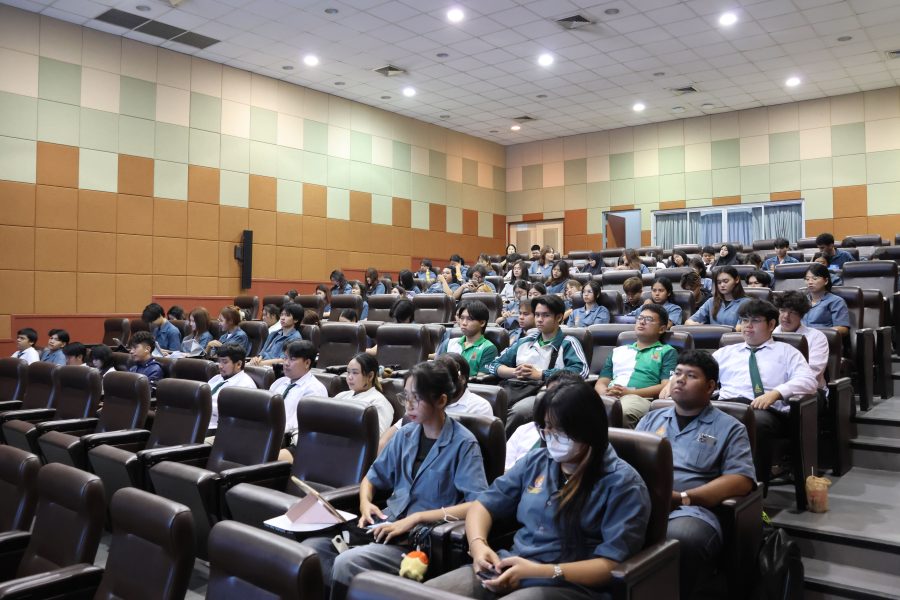 คณะเทคโนโลยีการเกษตร มทร.ธัญบุรี จัดอบรมโครงการพัฒนาทักษะด้านภาษาอังกฤษ ให้นักศึกษาระดับเข้าปริญญาตรี เตรียมความพร้อมก่อนทดสอบภาษาอังกฤษ