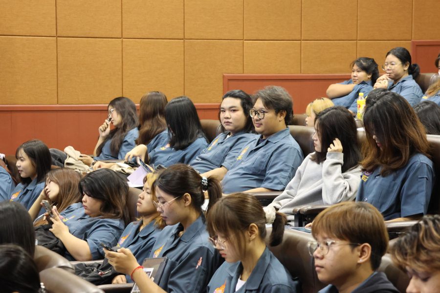 คณะเทคโนโลยีการเกษตร มทร.ธัญบุรี จัดอบรมโครงการพัฒนาทักษะด้านภาษาอังกฤษ ให้นักศึกษาระดับเข้าปริญญาตรี เตรียมความพร้อมก่อนทดสอบภาษาอังกฤษ