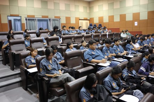 คณะเทคโนโลยีการเกษตร มทร.ธัญบุรี จัดอบรมโครงการพัฒนาทักษะด้านภาษาอังกฤษ ให้นักศึกษาระดับเข้าปริญญาตรี เตรียมความพร้อมก่อนทดสอบภาษาอังกฤษ