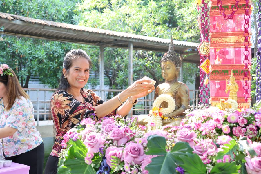 คณะเทคโนโลยีการเกษตร มทร.ธัญบุรี จัดพิธีสรงน้ำพระ เนื่องในเทศกาลสงกรานต์ 2569 สืบสานประเพณีไทยอย่างยั่งยืน