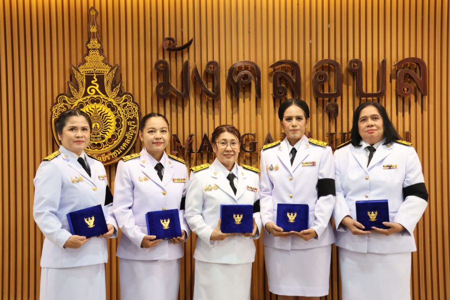 คณะเทคโนโลยีการเกษตร มทร.ธัญบุรี ร่วมพิธีรับพระราชทานเครื่องราชอิสริยาภรณ์ ชั้นสายสะพาย ประจำปี 2568