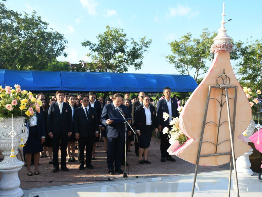 คณะเทคโนโลยีการเกษตร มทร.ธัญบุรี ร่วมพิธีวางพวงมาลาถวายราชสักการะพระบรมรูปรัชกาลที่ 5 เนื่องในวันปิยมหาราช ประจำปี 2569